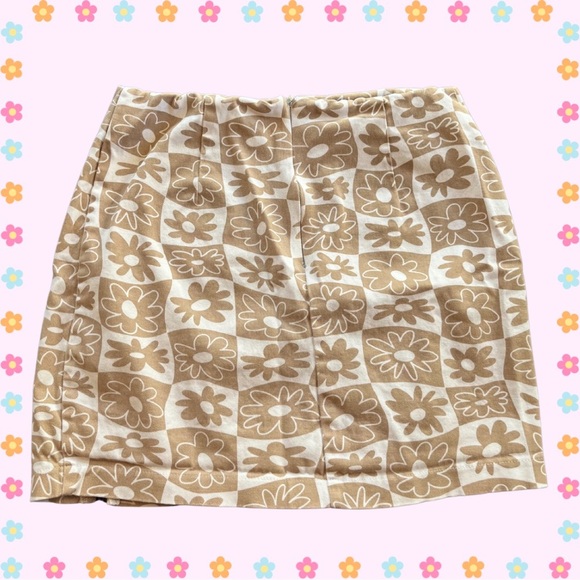 Retro 60s 70s Inspired Checker Daisy Mini Skirt Y2K Mod Kawaii Gyaru Aesthetic - Picture 2 of 3